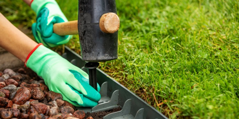 14 Cheap Garden Edging Ideas You Can Try